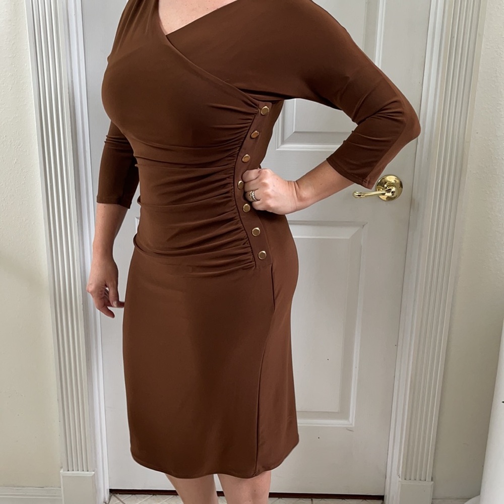 Brown surplice buttoned dress